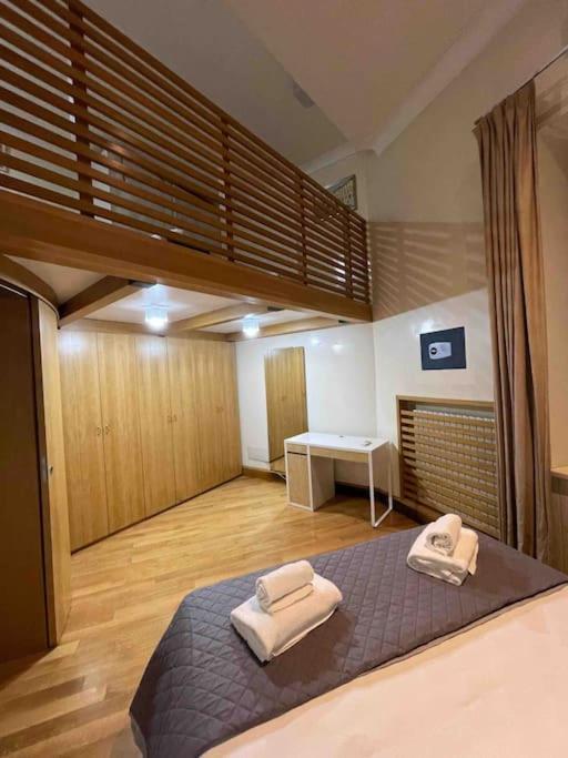 Cavourdreamsuite Rom